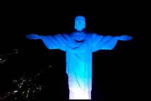 Pontos do Rio se iluminam pelo Centenário